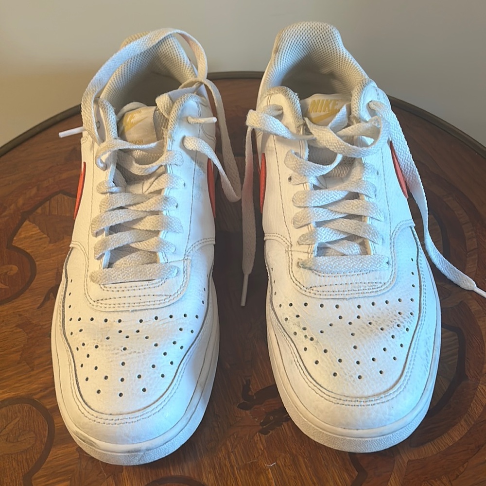 Nike Tennis Shoes